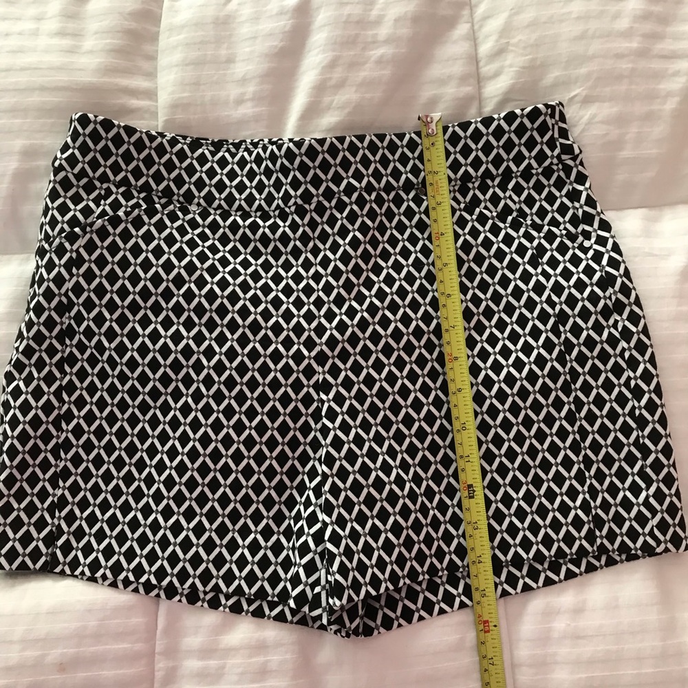 Inc black and white shorts size 12